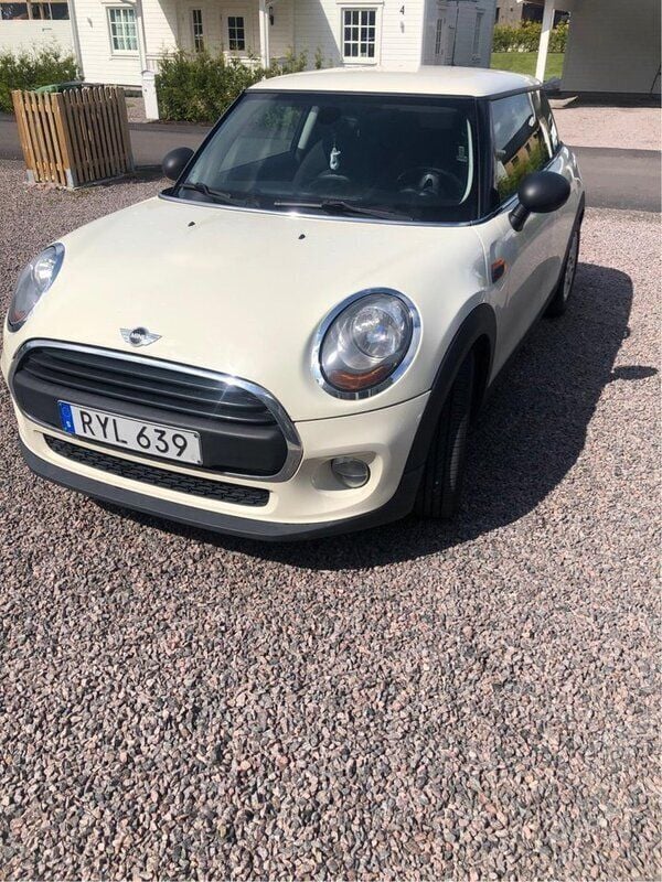 Vit Begagnad 2014 Mini One D Pepper Halvkombi | 60 000 kr - Bild 1/4
