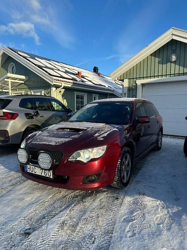 Begagnad Subaru Legacy 150 HK (110 kW) 2009