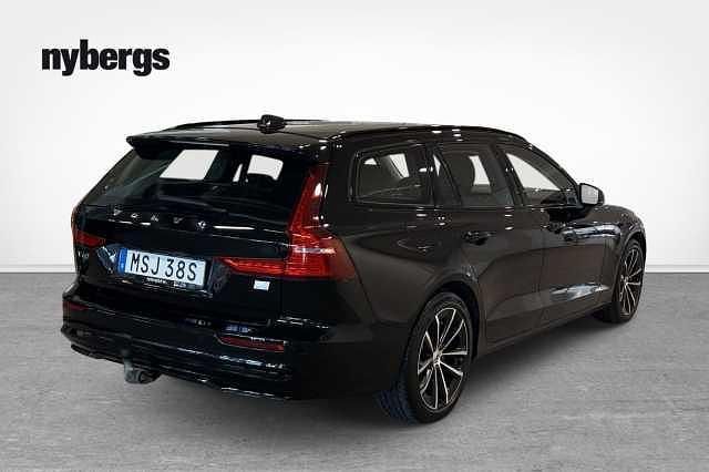 Begagnad Volvo V60 252 HK (185 kW) 2023 Svart Kombi