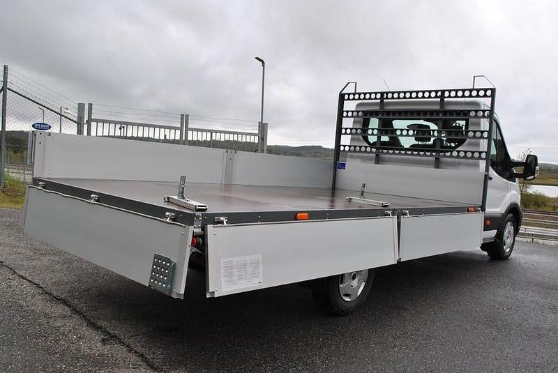 Vit Ny 2025 Ford Transit Trend Van | 514 250 kr - Bild 1/4