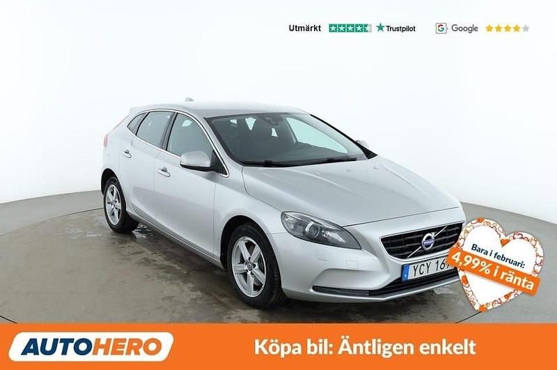 Begagnad Volvo V40 Momentum 151 HK (111 kW) 2016 Silver Kombi