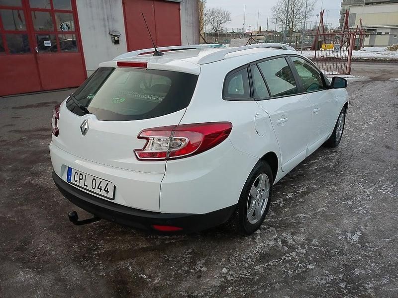 Begagnad Renault Mégane GrandTour 110 HK (80 kW) 2014 Vit Kombi
