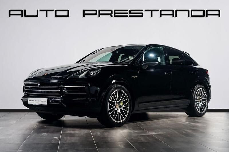 Svart Begagnad 2023 Porsche Cayenne Platinum Edition SUV | 865 000 kr (Bra pris) - Bild 1/4