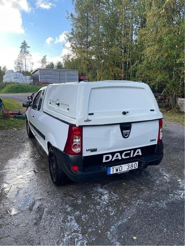 Vit Begagnad 2010 Dacia Pick up Pickup | 20 000 kr - Bild 1/4
