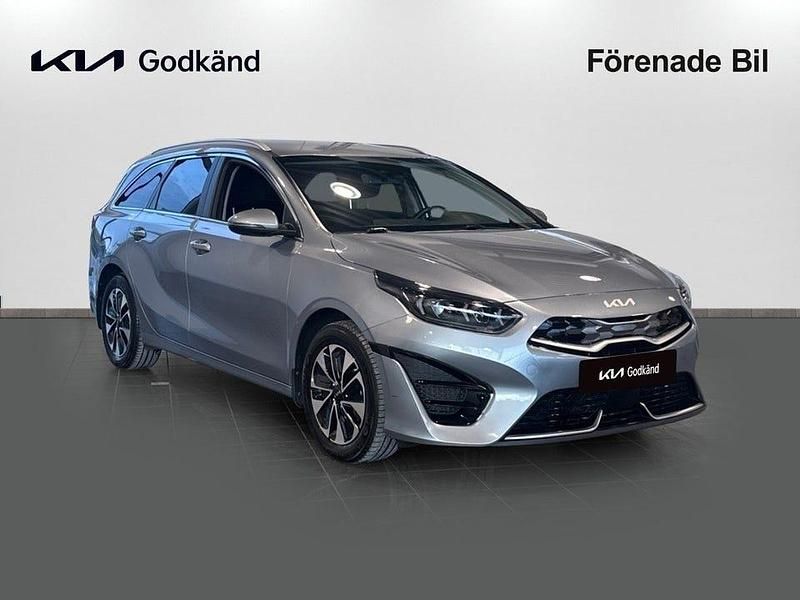 Begagnad Kia Ceed Sportswagon 141 HK (103 kW) 2022 Lunar silver Kombi