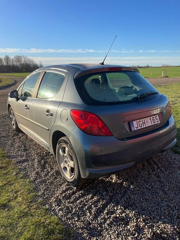 Begagnad 2007 Peugeot 207 Halvkombi | 25 000 kr (Marknadspris) - Bild 1/4