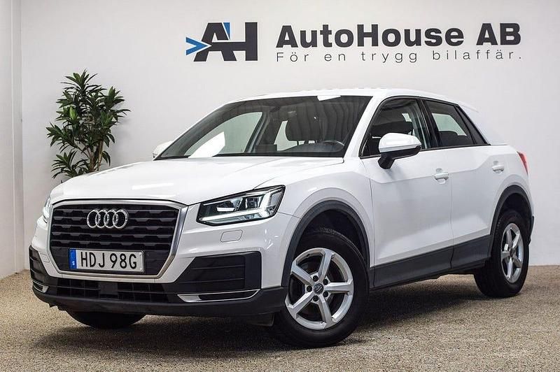 Vit Begagnad 2019 Audi Q2 Proline SUV | 219 000 kr (Marknadspris) - Bild 1/4