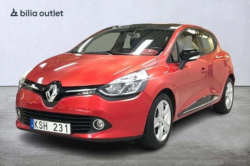 Röd Begagnad 2013 Renault Clio IV Dynamique Halvkombi | 77 900 kr (Marknadspris) - Bild 1/3