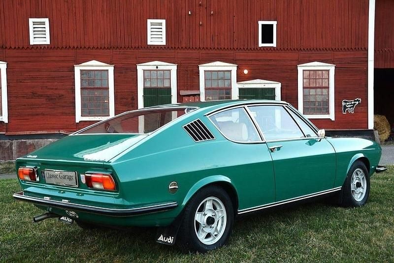 Begagnad Audi 100 112 HK (82 kW) 1972 Opalgrûn/beige interior Sportkupé