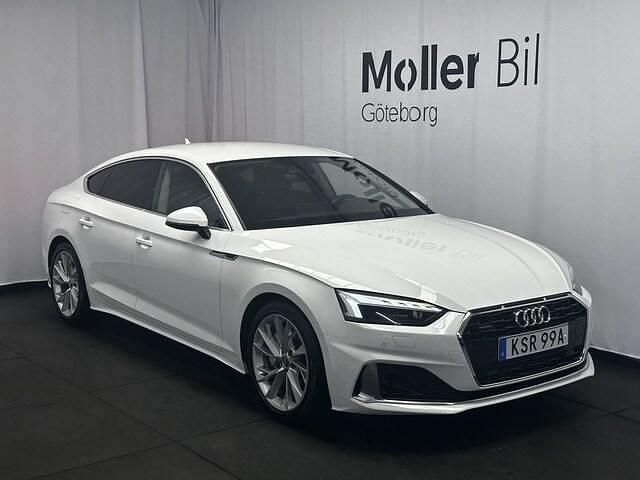 Ibisvit Begagnad 2020 Audi A5 Sportback Advanced Plus Halvkombi | 309 900 kr (Marknadspris) - Bild 1/4