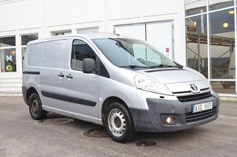 Silver Begagnad 2014 Toyota Proace Van | 39 900 kr (Bra pris) - Bild 1/4