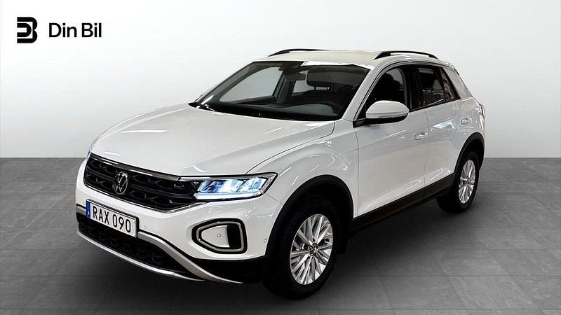 Vit Begagnad 2023 VW T-Roc Life SUV | 289 800 kr (Marknadspris) - Bild 1/4
