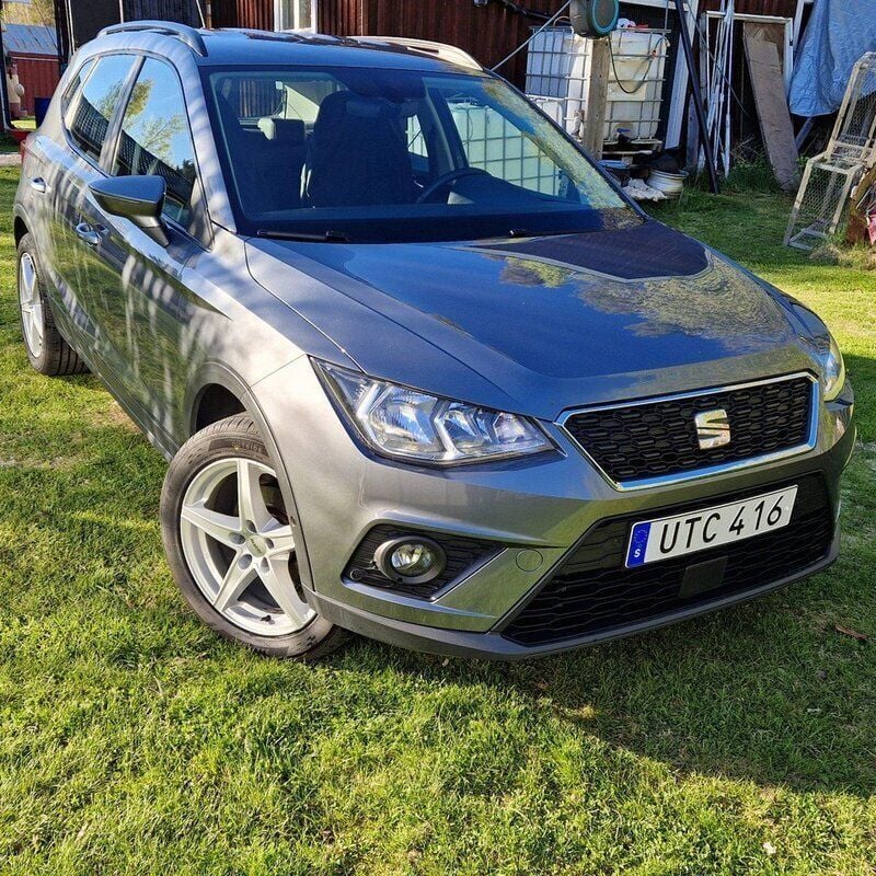Grå Begagnad 2018 Seat Arona Style SUV | 120 000 kr (Bra pris) - Bild 1/3