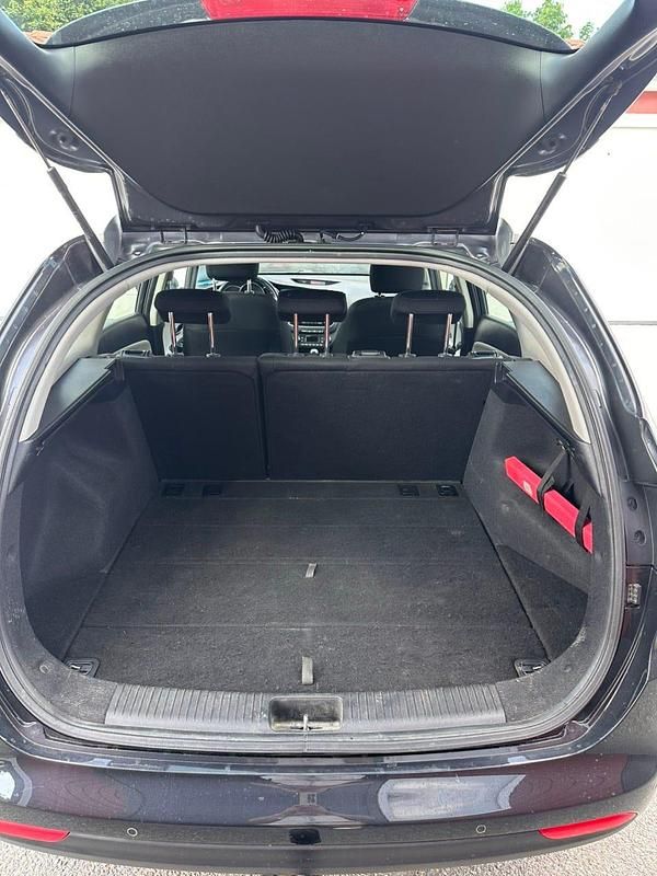 Svart Begagnad 2013 Kia Ceed Sportswagon Kombi | 50 000 kr (Bra pris) - Bild 1/4