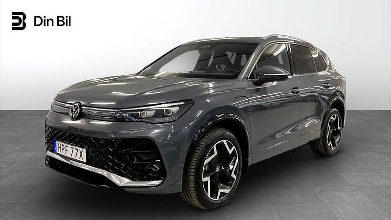 Grå Begagnad 2024 VW Tiguan R-line SUV | 548 900 kr - Bild 1/4