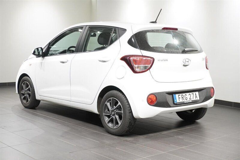 Begagnad Hyundai i10 Edition 67 HK (49 kW) 2019 Polar white Halvkombi