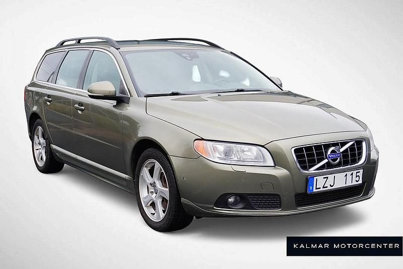 Begagnad Volvo V70 Momentum 215 HK (158 kW) 2011 Grön Kombi
