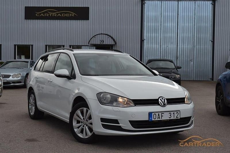 Begagnad VW Golf VII 105 HK (77 kW) 2014 Vit metallic