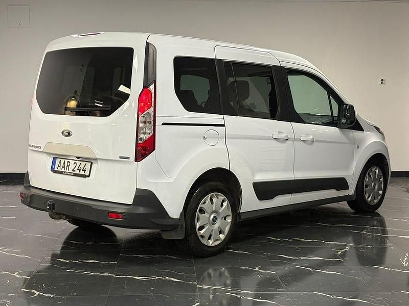 Begagnad Ford Tourneo Connect 150 HK (110 kW) 2015 Vit Minibuss