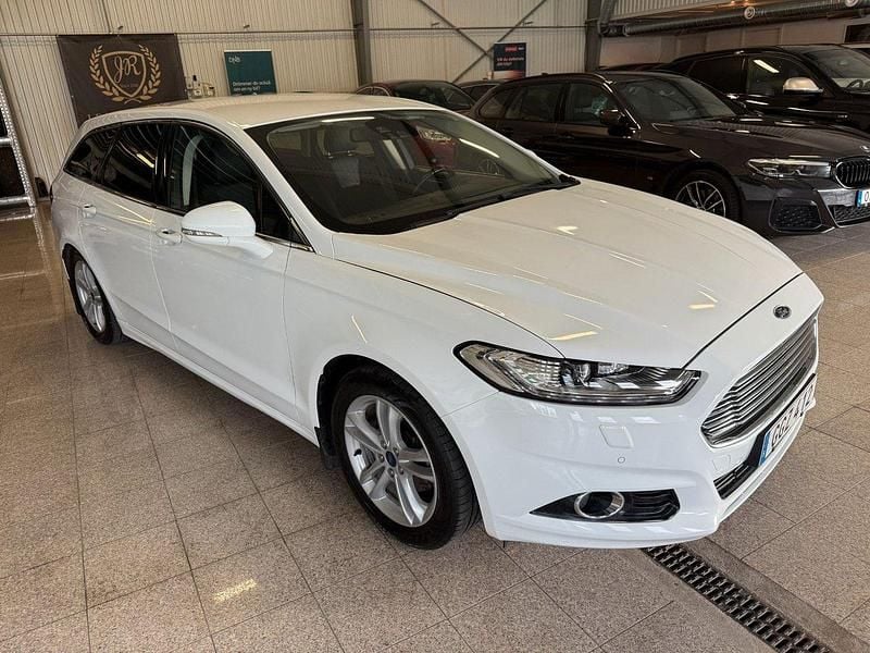 Vit Begagnad 2018 Ford Mondeo Kombi | 124 900 kr (Bra pris) - Bild 1/4