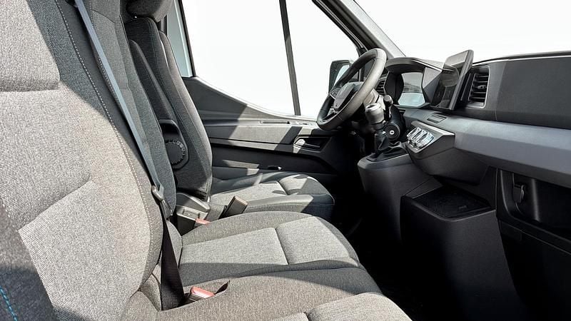 Begagnad Renault Master 150 HK (110 kW) 2024 Van