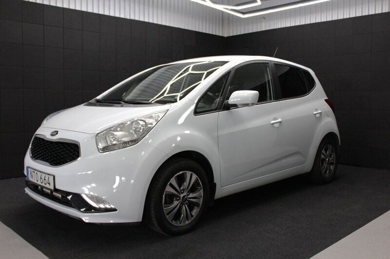 Vit Begagnad 2015 Kia Venga Halvkombi | 94 000 kr (Marknadspris) - Bild 1/4