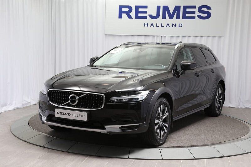 Svart Begagnad 2022 Volvo V90 CC Kombi | 419 500 kr (Marknadspris) - Bild 1/4