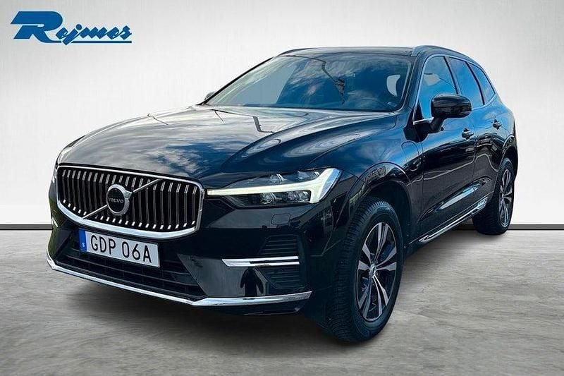 Svart Begagnad 2022 Volvo XC60 Core SUV | 399 900 kr (Bra pris) - Bild 1/4