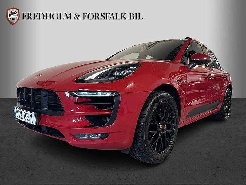 Röd Begagnad 2017 Porsche Macan GTS Sport SUV | 429 900 kr (Dyr) - Bild 1/4