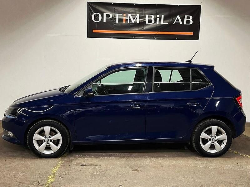 Begagnad Skoda Fabia Style 95 HK (69 kW) 2018 Blå