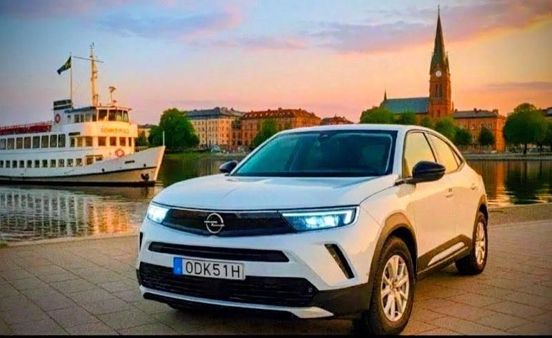 Vit Begagnad 2021 Opel Mokka-e SUV | 159 000 kr (Superpris) - Bild 1/4