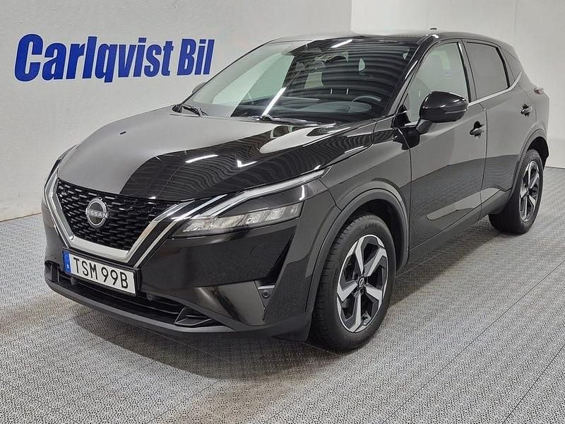 Svart (svart metallic) Begagnad 2024 Nissan Qashqai N-Connecta SUV | 299 000 kr (Bra pris) - Bild 1/4