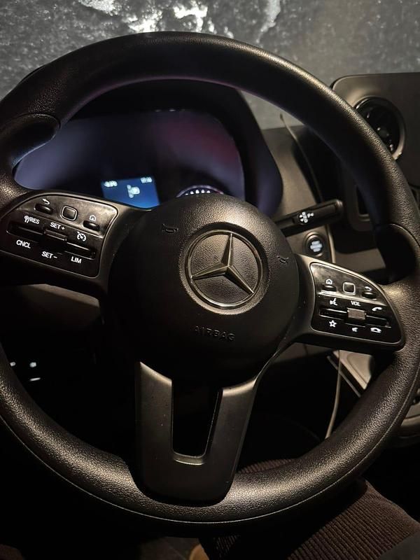 Begagnad Mercedes Sprinter 163 HK (119 kW) 2019 Van