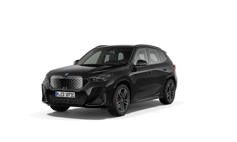 Svart Ny 2025 BMW iX1 M Sport SUV | 662 502 kr (Lite dyr) - Bild 1/4