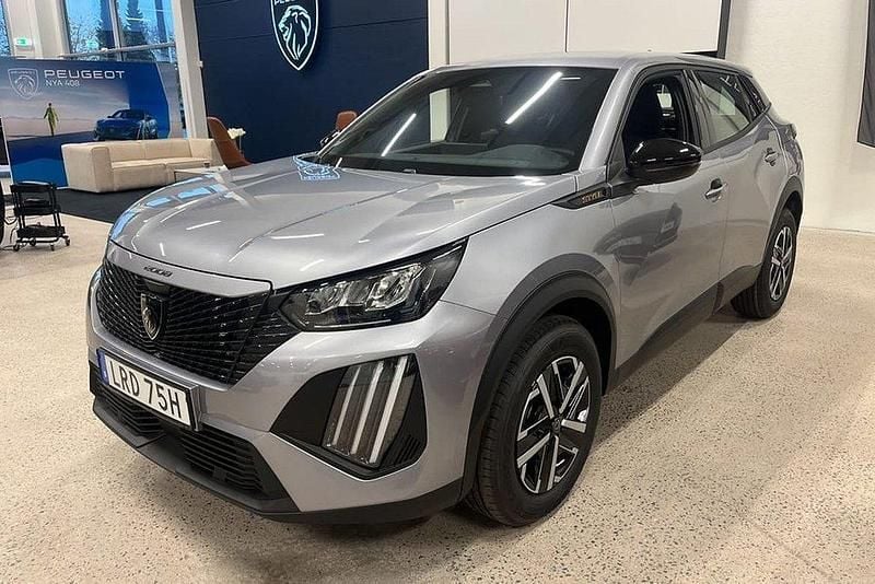 Grå Ny 2025 Peugeot 2008 SUV | 285 800 kr - Bild 1/4