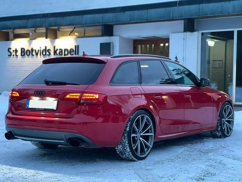 Begagnad Audi S4 400 HK (294 kW) 2010
