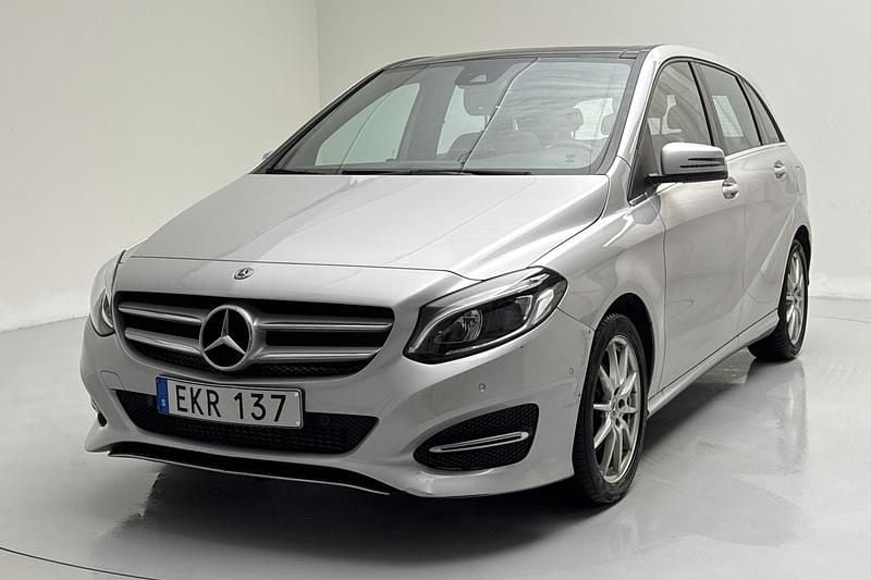 Silver Begagnad 2018 Mercedes B200 Progressive Minibuss | 184 800 kr (Superpris) - Bild 1/4