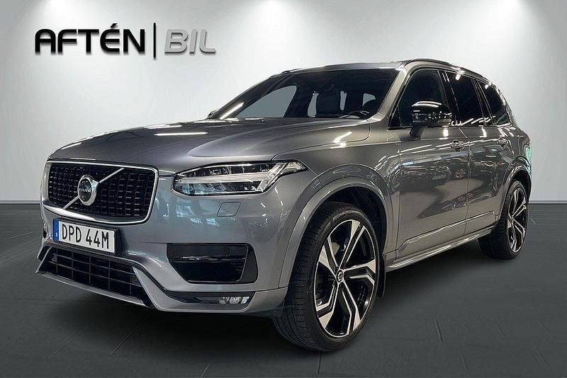 Grå (grå metallic) Begagnad 2019 Volvo XC90 R-Design SUV | 439 800 kr (Marknadspris) - Bild 1/3