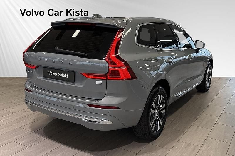 Begagnad Volvo XC60 350 HK (257 kW) 2023 Grå SUV