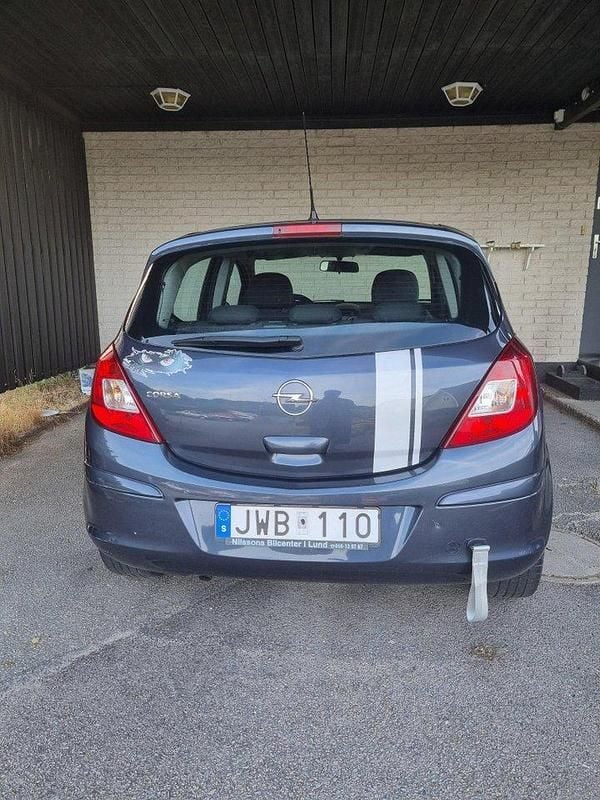 Blå Begagnad 2009 Opel Corsa Halvkombi | 23 000 kr (Marknadspris) - Bild 1/4