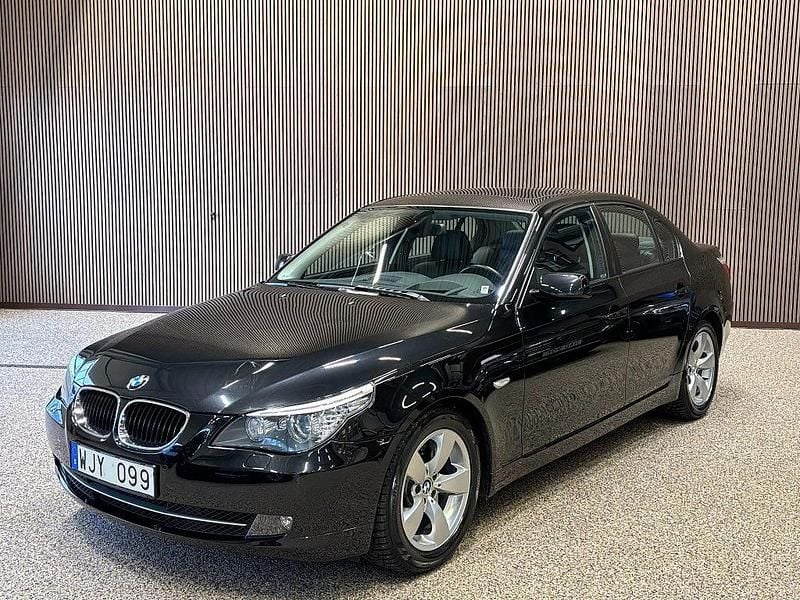 Begagnad BMW 550 367 HK (269 kW) 2007 Svart Sedan