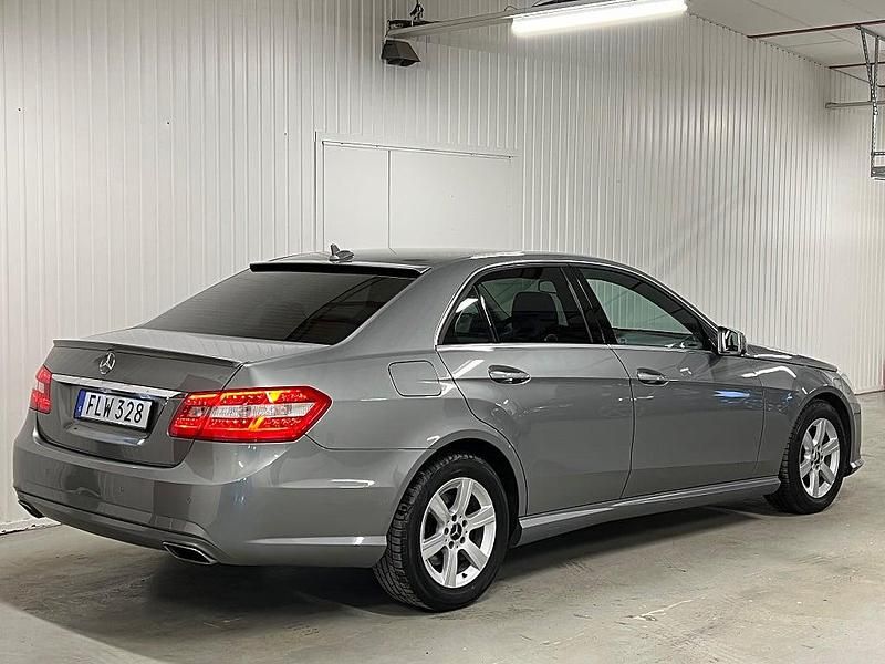 Begagnad Mercedes E220 170 HK (125 kW) 2012 Silver Sedan