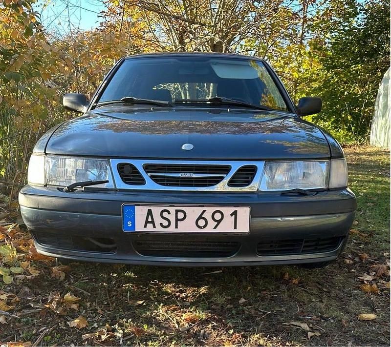 Begagnad 1999 Saab 9-3 Halvkombi | 15 000 kr (Marknadspris) - Bild 1/4