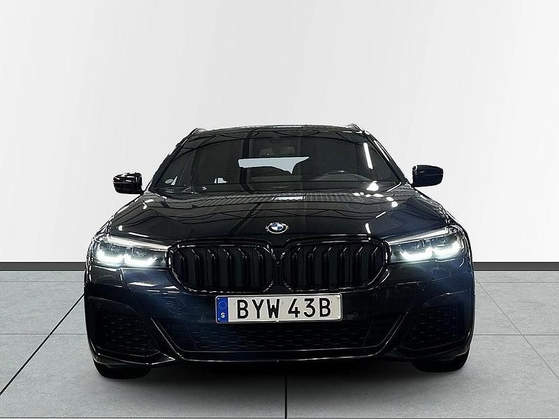 Begagnad BMW 520 M Sport 190 HK (139 kW) 2021 Svart Kombi