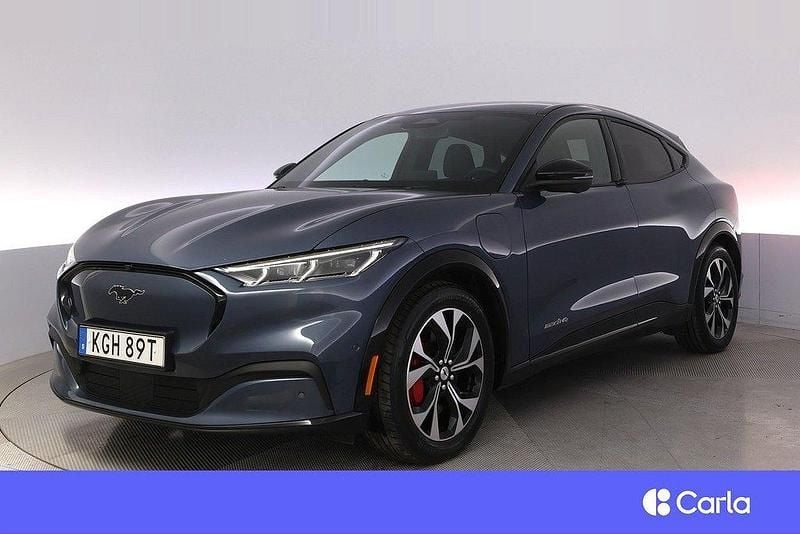Blå Begagnad 2021 Ford Mustang Mach-E Standard Range SUV | 334 900 kr (Bra pris) - Bild 1/4