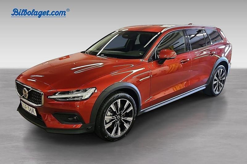 Begagnad 2023 Volvo V60 CC Kombi | 446 900 kr (Lite dyr) - Bild 1/4