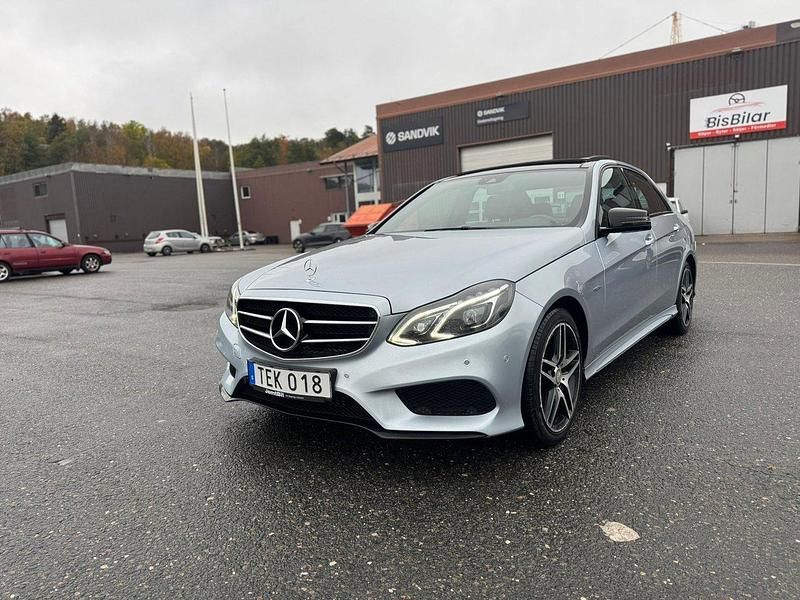 Silver Begagnad 2016 Mercedes E220 AMG Sedan | 129 900 kr - Bild 1/4