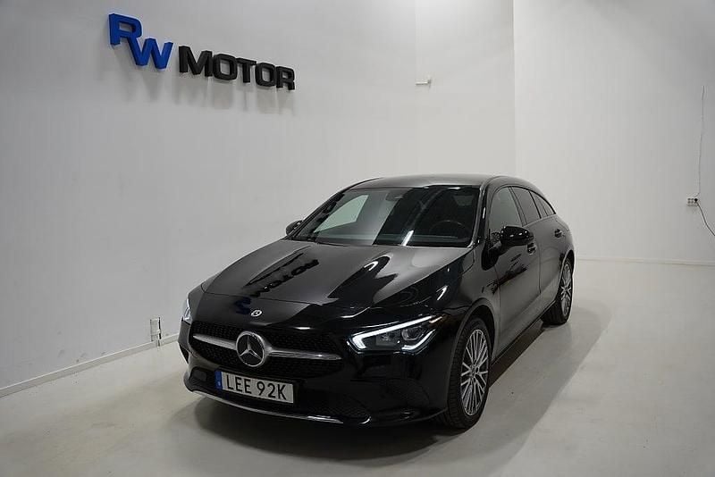 Begagnad Mercedes CLA250e Shooting Brake 160 HK (117 kW) 2020 Svart Kombi