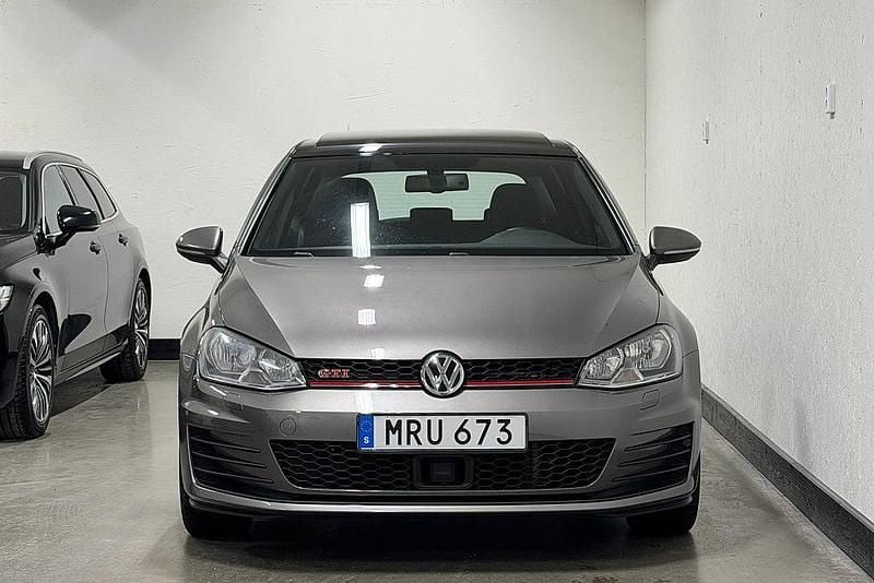 Begagnad VW Golf VII GTI 230 HK (169 kW) 2015 Grå Halvkombi