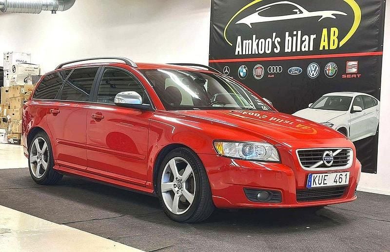 Röd Begagnad 2010 Volvo V50 R-Design Kombi | 34 900 kr (Marknadspris) - Bild 1/4